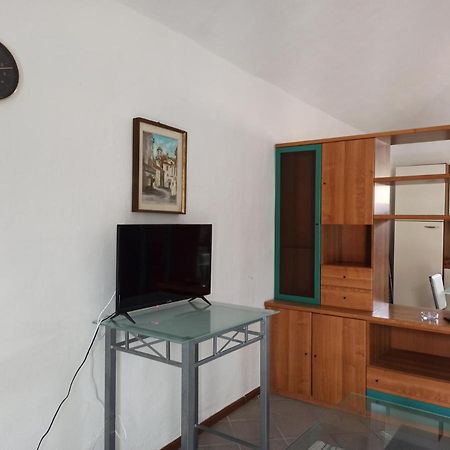 Il Ballatoio Di Giulia Apartment Asti Bagian luar foto