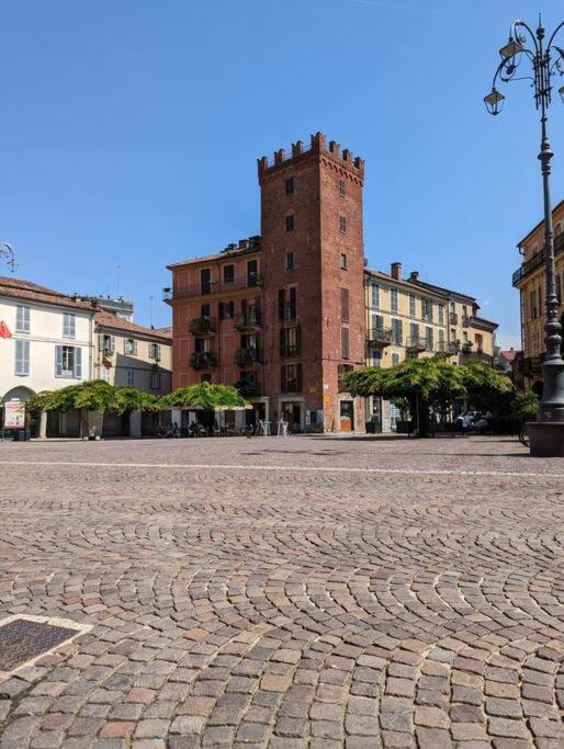 Il Ballatoio Di Giulia Apartment Asti Bagian luar foto