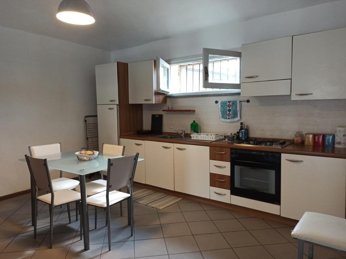 Il Ballatoio Di Giulia Apartment Asti Bagian luar foto